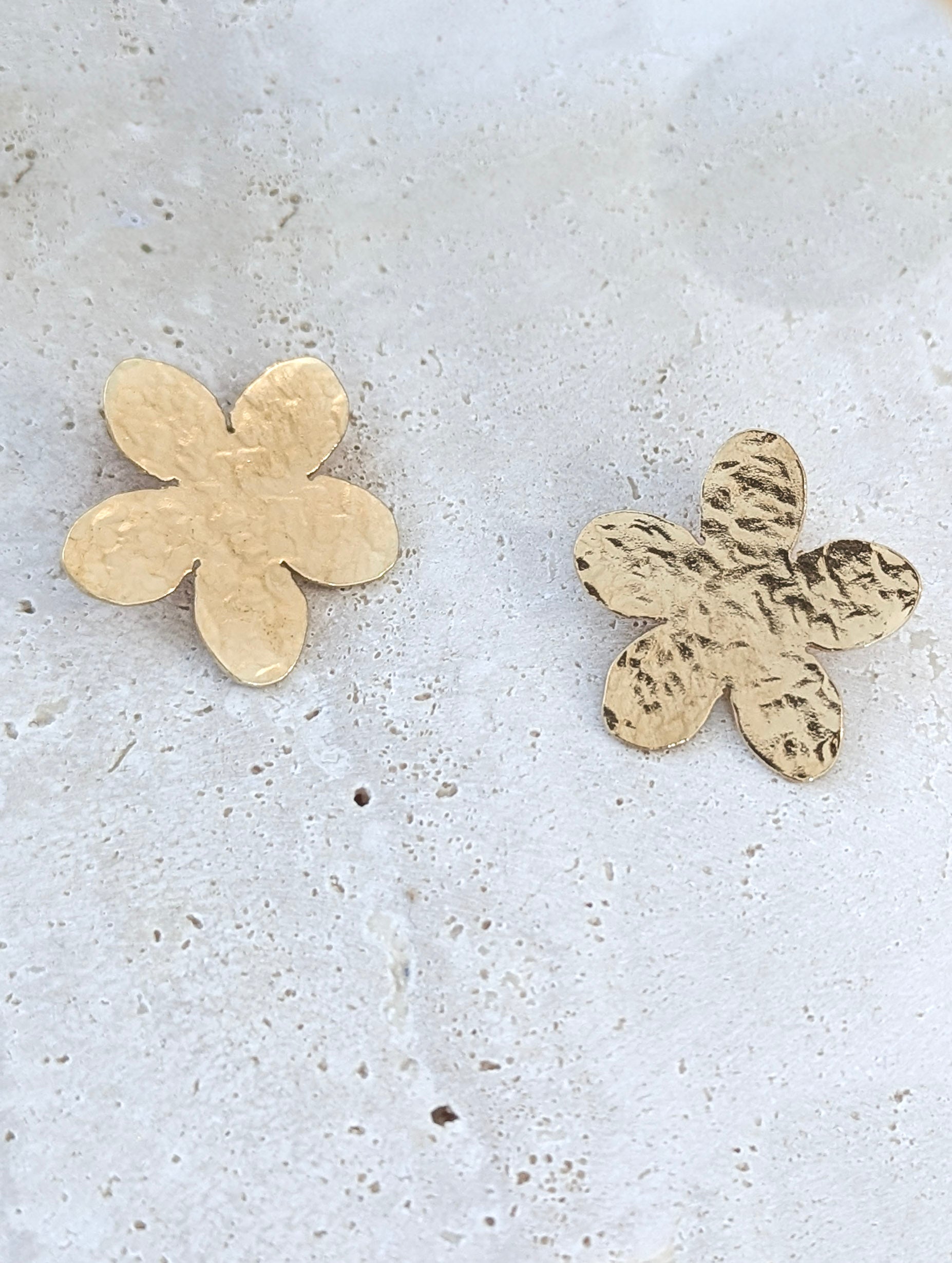 Fabriquez vos boucles d'oreilles martelées