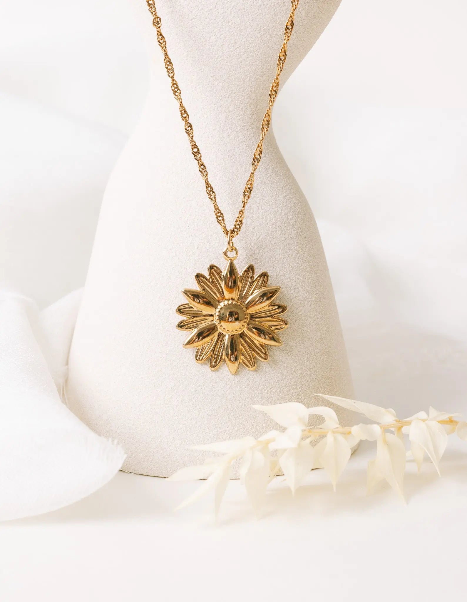 Collier Marguerite Un de ces quatre