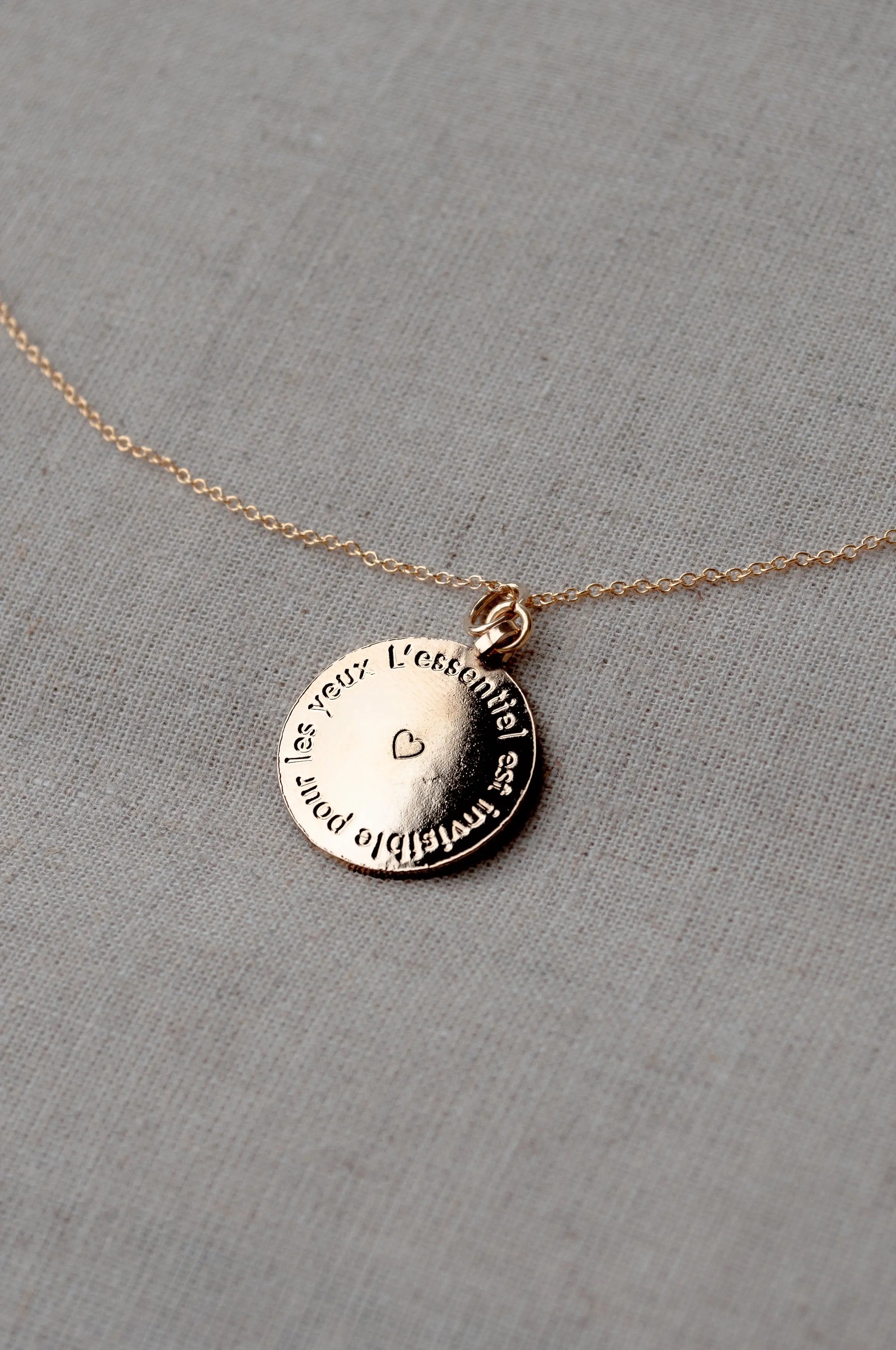 Pendentif "avec le coeur" Un de ces quatre