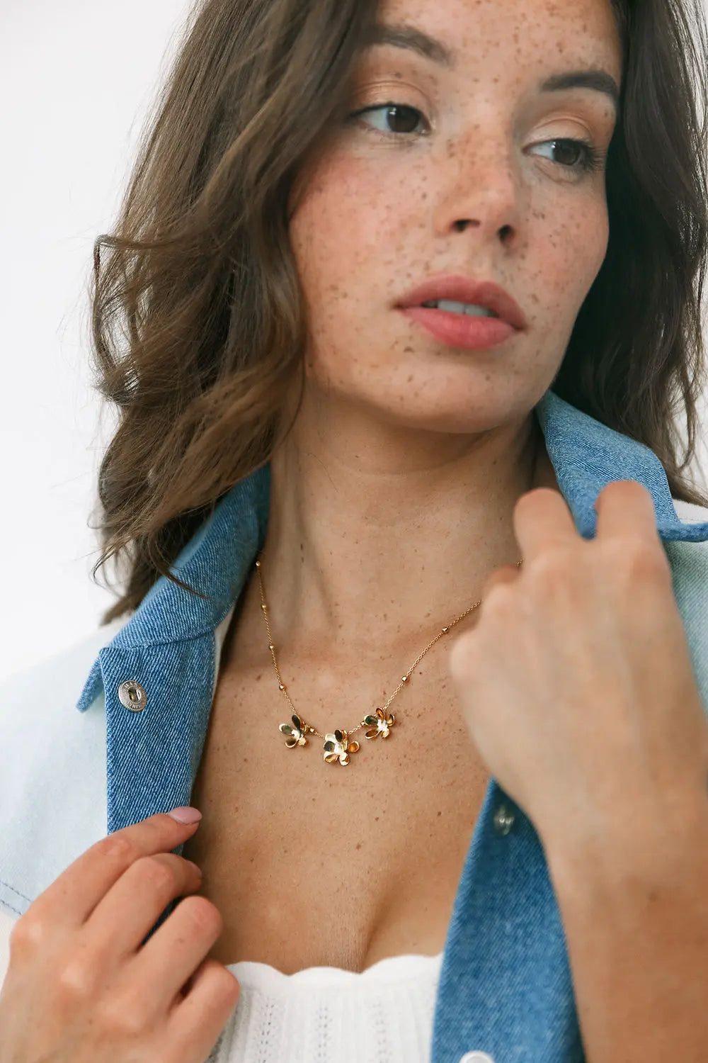 Collier Daisy Un de ces quatre 