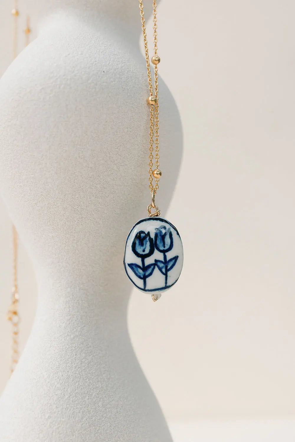 Collier Iris Un de ces quatre 
