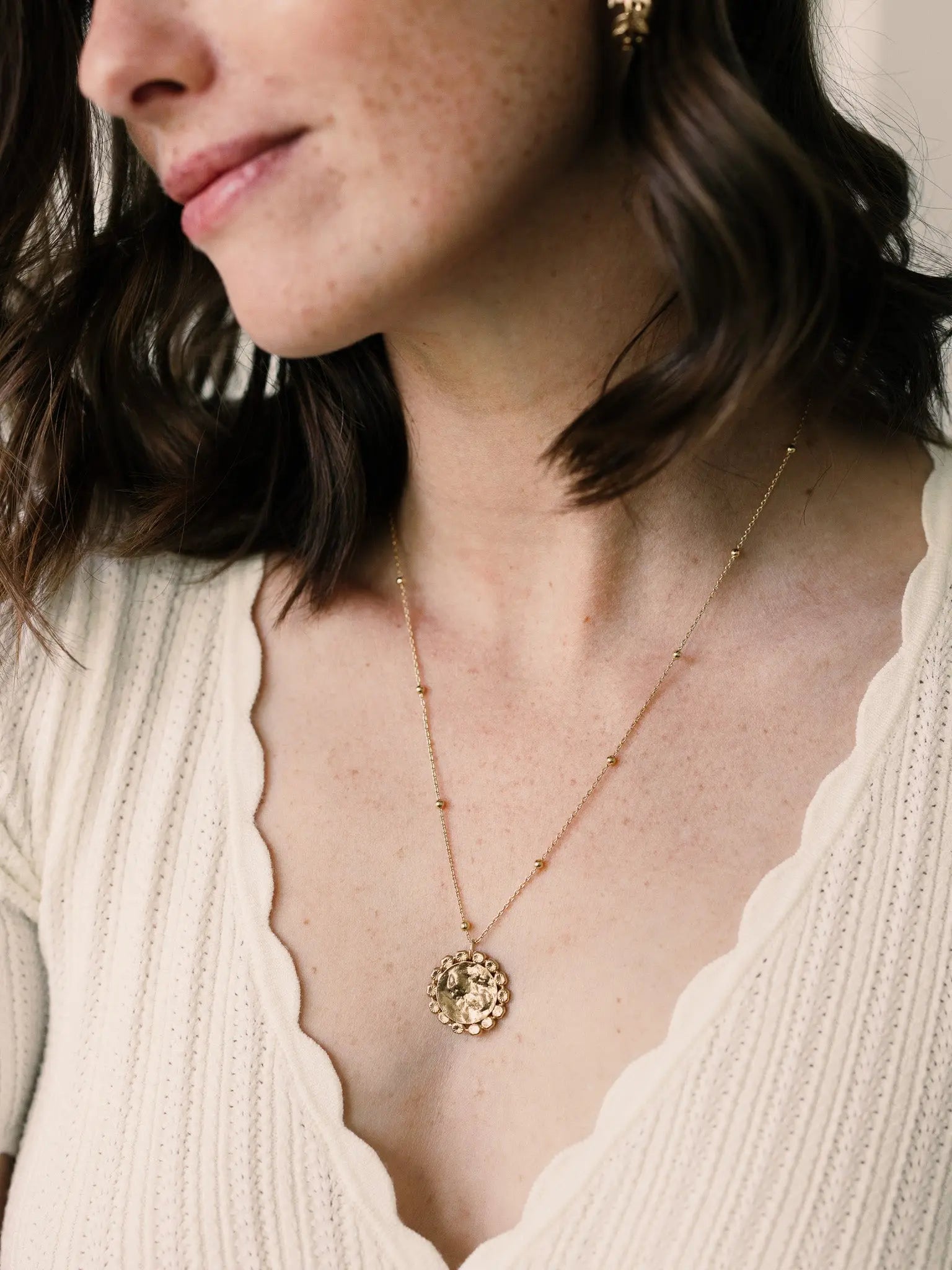 Collier Tournesol Un de ces quatre 